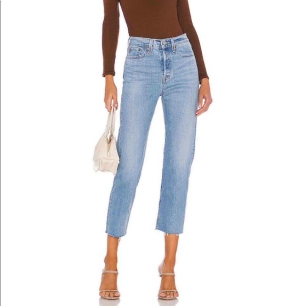 LEVI Wedgie Fit Straight Jean